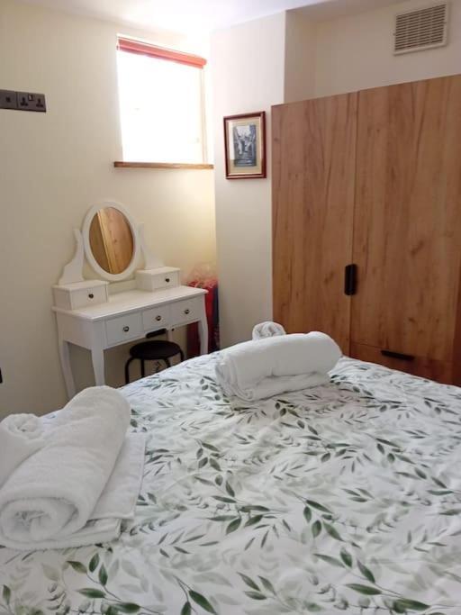 The Old Chapel-The Nave Apartment Gristhorpe Bagian luar foto